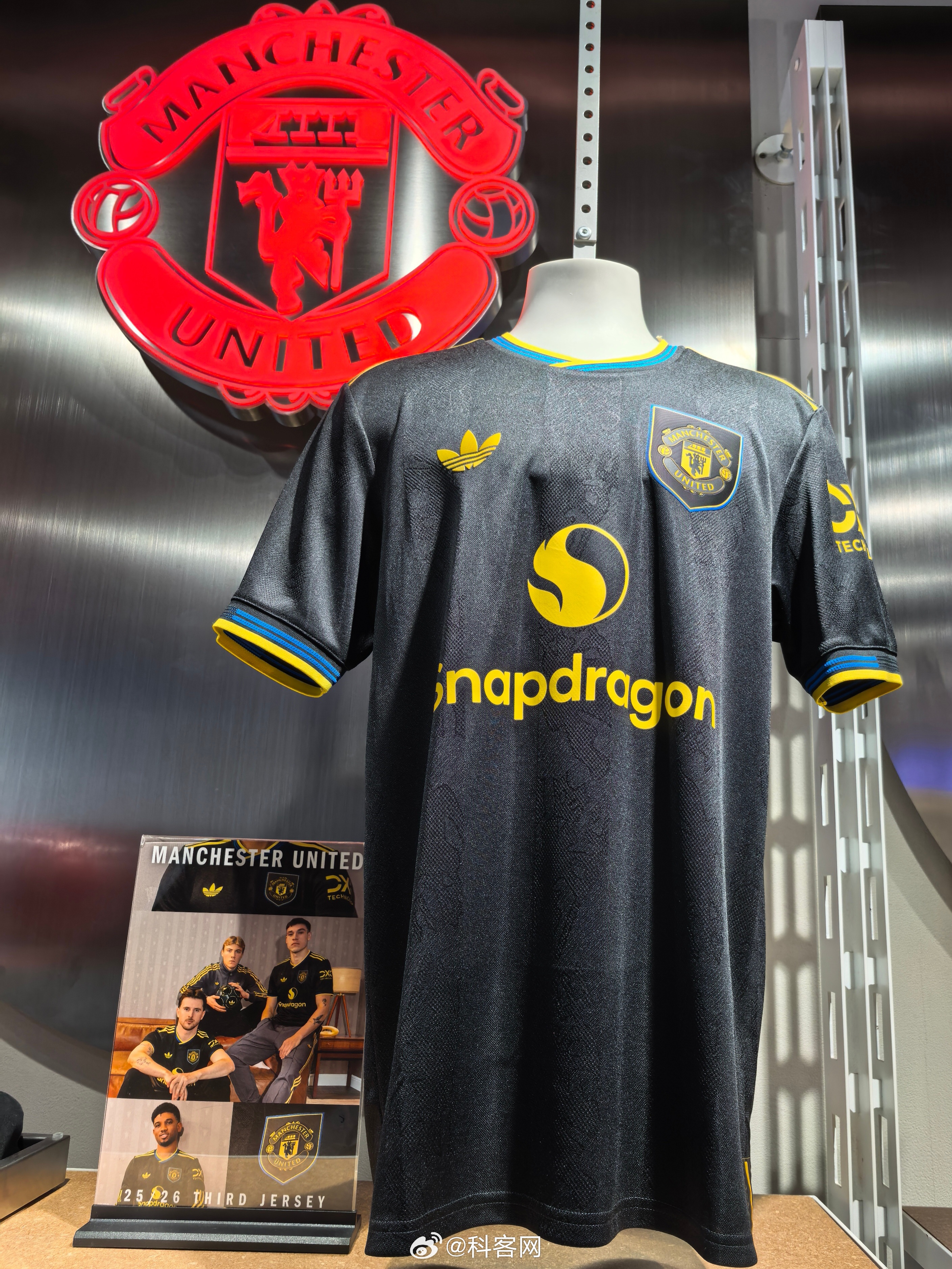 manbetx-穆里尼奥携5亿转会费重返曼联